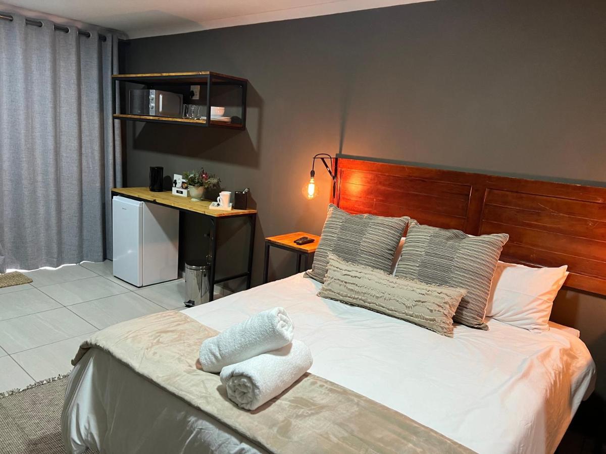 Royal Tree Guest House Potchefstroom Zewnętrze zdjęcie